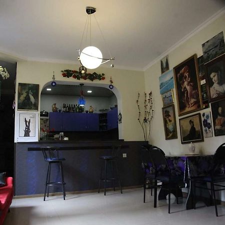 Guesthouse Different Tbilisi Esterno foto