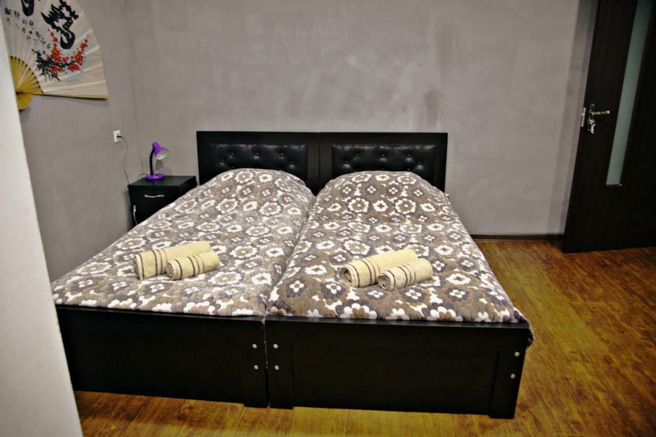 Guesthouse Different Tbilisi Esterno foto