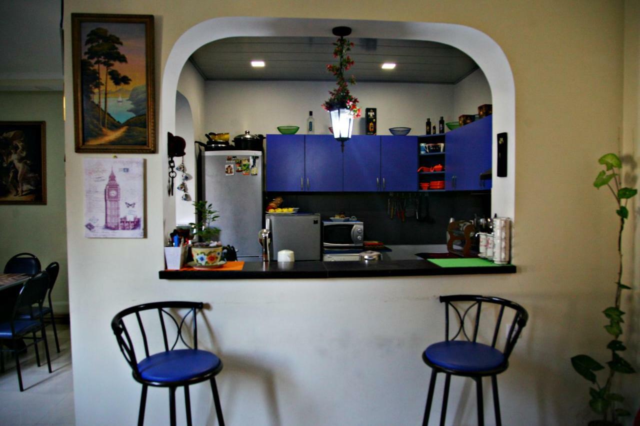 Guesthouse Different Tbilisi Esterno foto